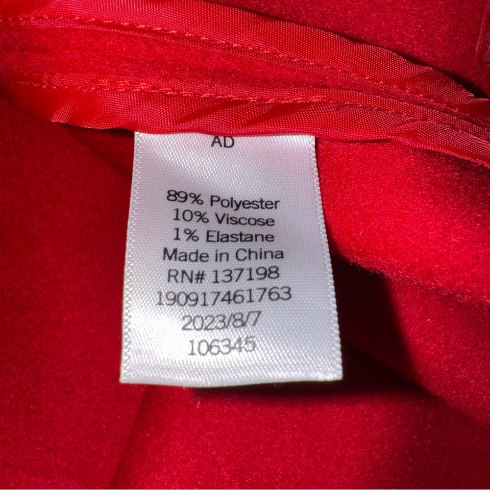 Red Winter Coat Size Small - Picture 5 of 6